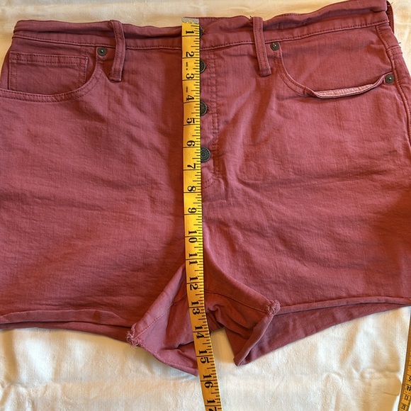 Women’s Madewell Salmon Red/Pink High Rise Button Front Denim Shorts Size 31 - Picture 6 of 10